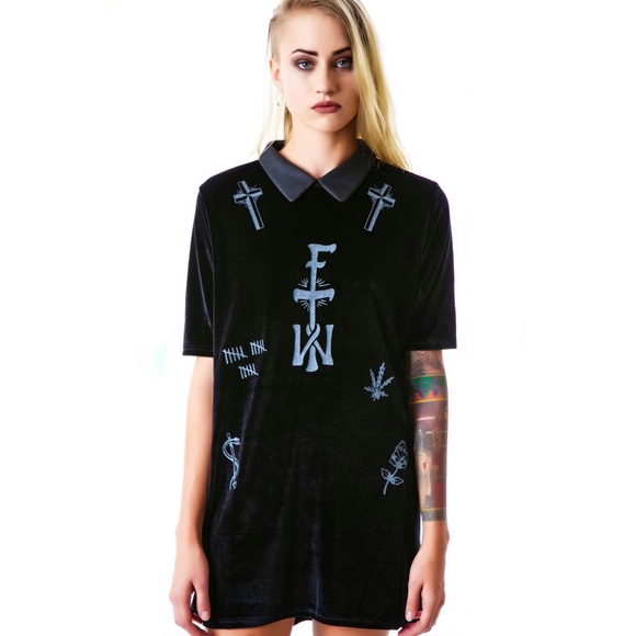 UNIF FTW Velvet Collared Dress - Picture 2 of 6